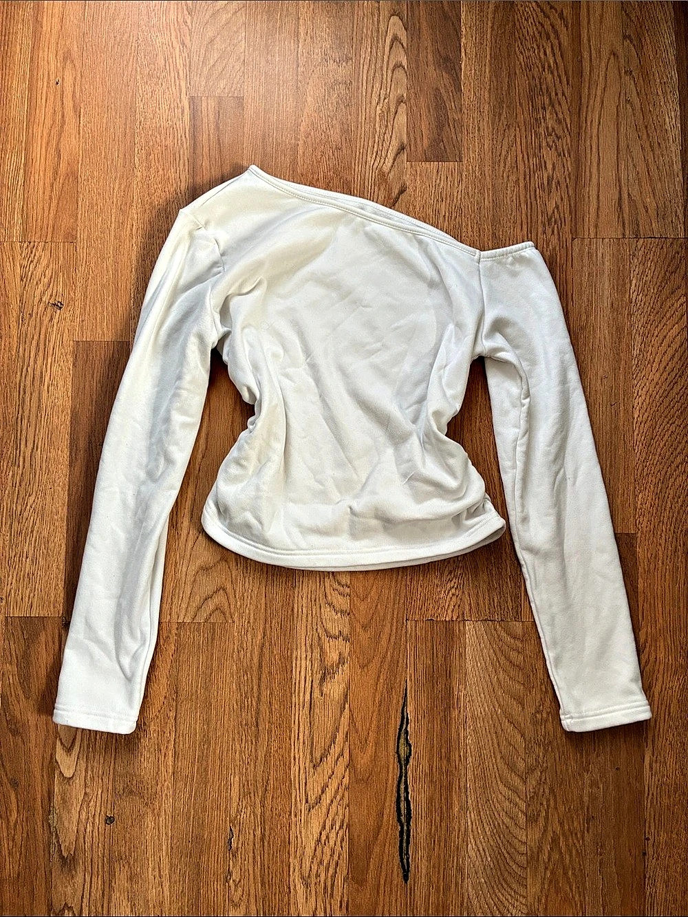 Long Sleeve Off-Shoulder Top in White Like New